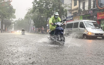 Mưa lớn trên 250 mm, 12 tỉnh có nguy cơ lũ quét, sạt lở đất
