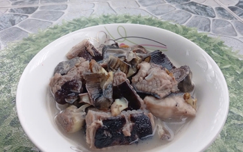 Hương vị quê hương: Cá đuối um bắp chuối