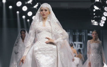 Hoa hậu Kỳ Duyên trở lại sàn runway, hóa công nương trong váy cưới lộng lẫy