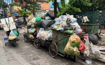 Hà Nội dự kiến tăng giá thu gom rác hơn 7 lần