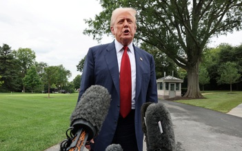 Ông Trump cách chức lãnh đạo cục thống kê vì số liệu việc làm thấp