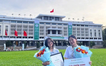 Hai nữ sinh lớp 10 làm than cháy sạch hơn