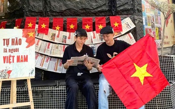 Giới trẻ 'săn' tọa độ cực chất xem diễu binh, bắn pháo hoa