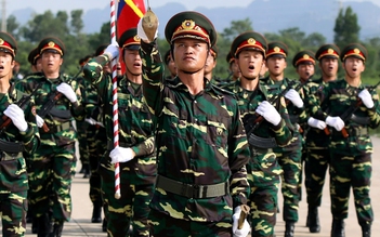 Khối trưởng quân đội Lào: 'Tình cảm người dân Việt Nam dành cho chúng tôi là vô giá’