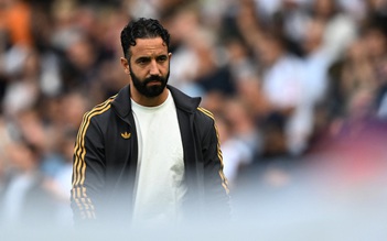 Sốc: HLV Amorim sắp bị sa thải, M.U muốn bán Bruno Fernandes