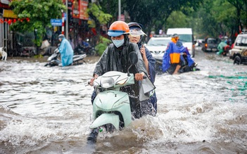 HAGL bị phạt vì lý do bất ngờ, V-League lo lắng các sân mất điện đột ngột sau mưa bão