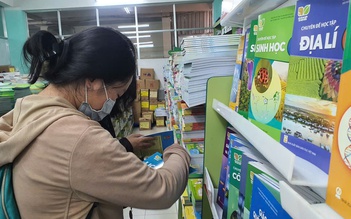 Phân biệt sách giáo khoa thật - giả thế nào?