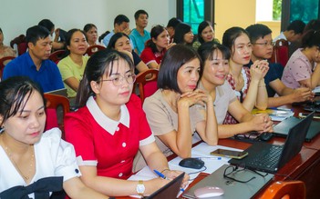 Giáo viên học cách dùng AI hỗ trợ thiết kế giáo án, bài giảng