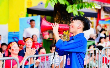 Người trẻ 'cháy' hết mình cùng đại lễ A80