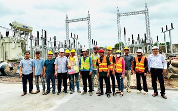 Hơn 800 người thi công 'xuyên lễ' trên các công trình lưới điện miền Nam