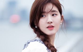 Triệu Lộ Tư livestream tố bị công ty nhốt để làm lễ trừ tà