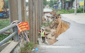 Hiện trường vụ sạt lở nghiêm trọng ngay trước cổng trường học ở Đồng Tháp