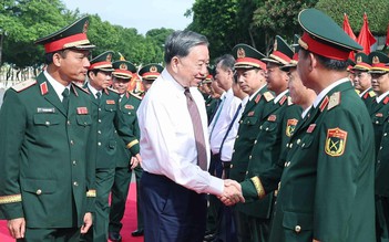 Tổng Bí thư: Xây dựng Quân đoàn 12 'tinh, gọn, mạnh', là 'quả đấm thép' của quân đội