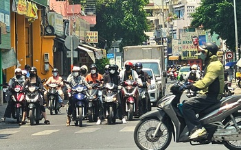 Nắng nóng, gió táp rát da dễ gây sốc nhiệt: Bác sĩ chỉ cách phòng