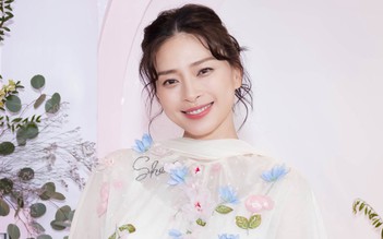 Ngô Thanh Vân đón con đầu lòng ở tuổi 46