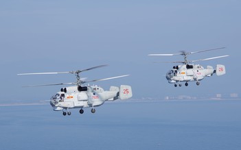 Trực thăng săn ngầm Ka-28 tham gia diễu binh trên biển hiện đại ra sao?