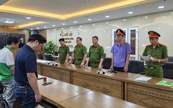 Công an triệt phá đường dây sản xuất, buôn bán yến hũ giả