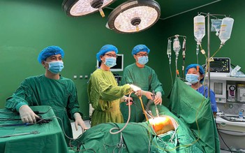 Học sinh lớp 7 ở Gia Lai bị đâm thấu ngực trong trường học