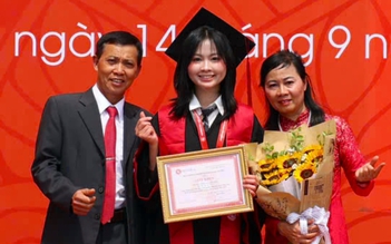 Thủ khoa điểm tuyệt đối Trường ĐH Ngoại thương: Dám bước ra khỏi vùng an toàn