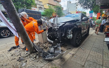 Tông xe liên hoàn trên đường Trường Chinh, nhiều người bị thương
