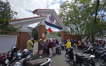 Xôn xao thông tin thực phẩm bẩn vào bếp bán trú trường tiểu học