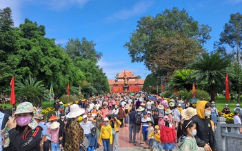 Lễ giỗ Hoàng đế Quang Trung: Tri ân vị anh hùng bách chiến bách thắng