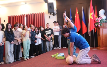 Dấu hiệu cảnh báo biến cố ngừng tim và cách sơ cứu