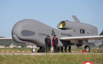 Ông Kim Jong-un thị sát thử nghiệm UAV, chỉ đạo phát triển AI
