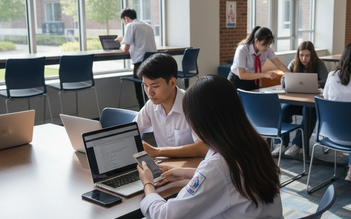 Giáo dục trong kỷ nguyên số: Cấm đoán hay hướng dẫn?