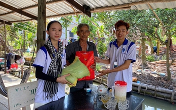 Bước ngoặt lớn cho nữ sinh nghèo