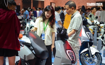 Người Việt dần từ bỏ xe xăng, tăng mua xe máy điện