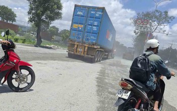 Khổ vì đường bụi bặm