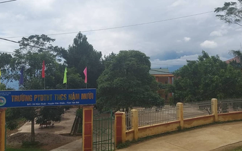 Sập cổng trường học ở Lào Cai, 2 anh em ruột tử vong