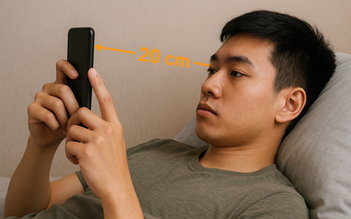 Bác sĩ: Cách dùng điện thoại ban đêm để không ảnh hưởng giấc ngủ