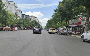 Nguy hiểm khi đường chưa có vạch kẻ phân làn