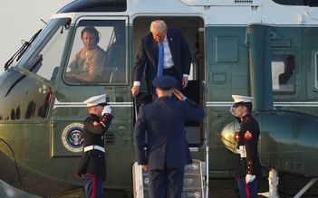 Truy tố người chiếu laser vào trực thăng Marine One sắp chở Tổng thống Trump