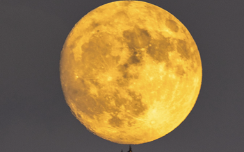 Người Việt sắp ngắm 3 siêu trăng liên tiếp: Nhìn rõ nhất vào những ngày này