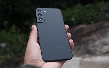 Samsung sắp sao chép tính năng 'gõ mặt lưng' của iPhone?