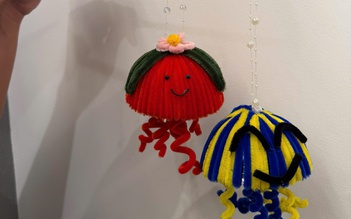 Lồng đèn Trung thu labubu, babythree, con sứa... được săn đón mấy ngày qua