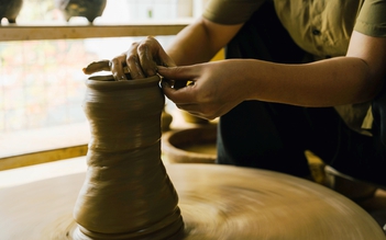Làng gốm hơn 500 năm tuổi được vinh danh 'Điểm du lịch cộng đồng tốt nhất'