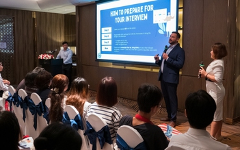 Xin visa du học Mỹ, viên chức lãnh sự dặn gì khi điền mạng xã hội?