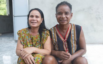 Chung dòng máu Lạc Hồng: Bố Lụt và câu chuyện đằng sau căn nhà tạm dột nát