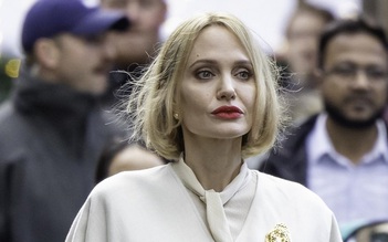 Angelina Jolie ngày càng khó nhận ra với gương mặt hốc hác