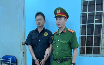 Công an TP.HCM bắt khẩn cấp kẻ say xỉn, đuổi đánh người đi đường