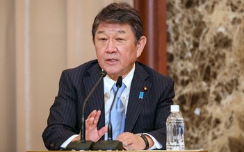 ‘Người thổi gió’ gia nhập đường đua ghế Thủ tướng Nhật Bản