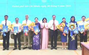 Nhiều phó giám đốc sở, chủ tịch phường ở TP.HCM nghỉ hưu trước tuổi