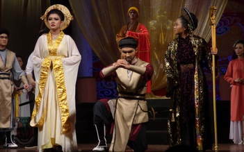 Năng lượng thanh xuân từ những ‘lò’ đào tạo sân khấu