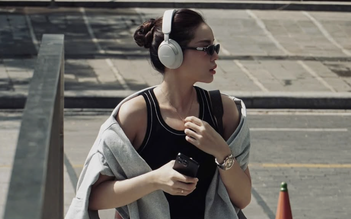 Áo tank top, áo hai dây dáng ôm mang đến vẻ ngoài gọn gàng và hiện đại