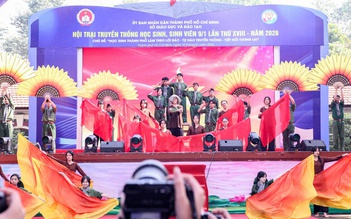 Hàng chục ngàn học sinh mừng Ngày truyền thống học sinh, sinh viên Việt Nam