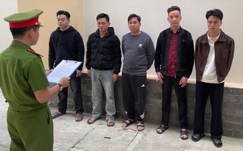 Cho vay lãi suất 'cắt cổ' tới 421%/năm, 5 người bị bắt tạm giam